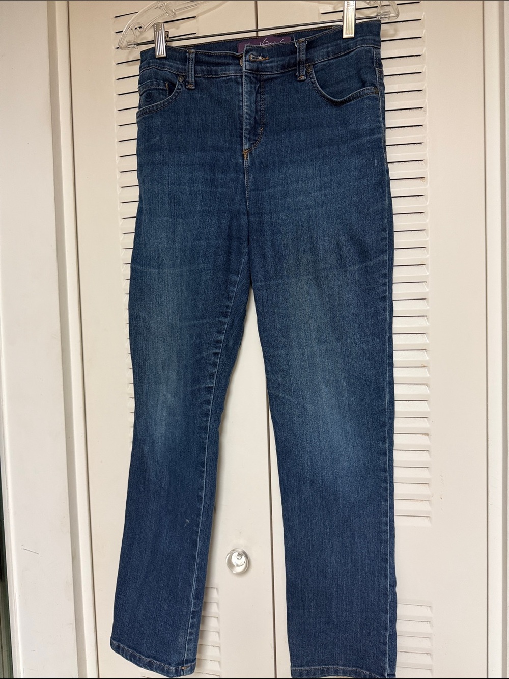 Gloria Vanderbilt Mid-Blue Straight Leg Jeans